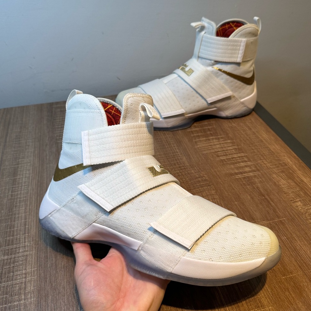 Size 12 - Nike LeBron Four‎ Wins Game 6: Unbroken Rare Basketball